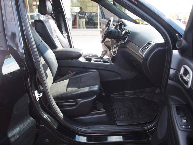 Used 2020 Jeep Grand Cherokee Altitude AWD/4WD image 6