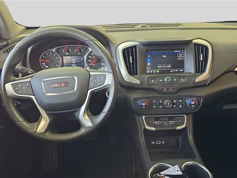 Used 2023 GMC Terrain SLE w/ Driver Convenience Package FWD image 9
