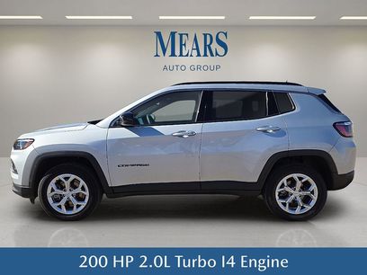 Used 2024 Jeep Compass Latitude