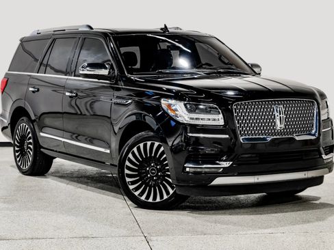 Used 2018 Lincoln Navigator Black Label image 4