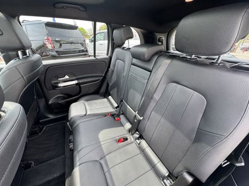 Used 2020 Mercedes-Benz GLB 250 4MATIC image 28