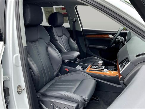 Used 2023 Audi Q5 2.0T Premium Plus w/ Premium Plus Package AWD/4WD image 17