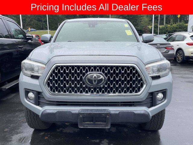 Used 2019 Toyota Tacoma TRD Off-Road w/ Technology Package AWD/4WD image 13