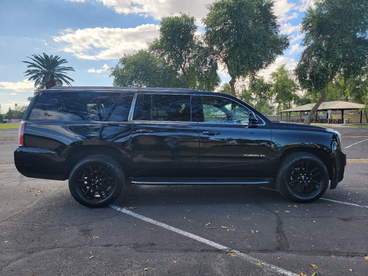 Used 2019 GMC Yukon XL SLT AWD/4WD image 9