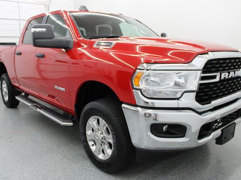 Used 2024 RAM 2500 Big Horn w/ Bed Utility Group AWD/4WD image 4