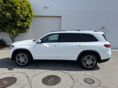 Used 2024 Mercedes-Benz GLS 450 4MATIC image 3
