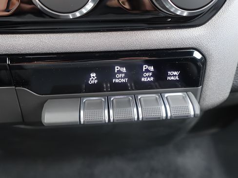 New 2026 RAM 1500 Tradesman AWD/4WD image 15