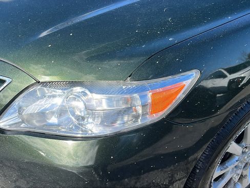 Used 2010 Toyota Camry XLE image 4