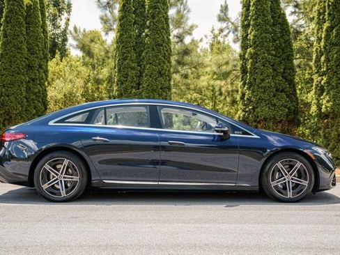 Used 2023 Mercedes-Benz EQS 580 4MATIC Sedan image 12