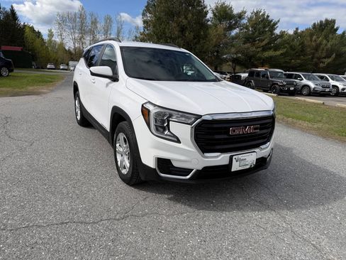 Used 2022 GMC Terrain SLE w/ Driver Convenience Package AWD/4WD image 7
