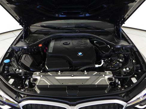 Certified 2023 BMW 330i Sedan w/ Driving Assistance Package RWD image 6