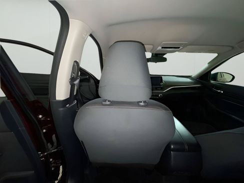 Used 2024 Nissan Altima 2.5 SV FWD image 35