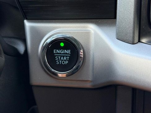 Certified 2021 Ford F150 XLT w/ Equipment Group 302A High image 19