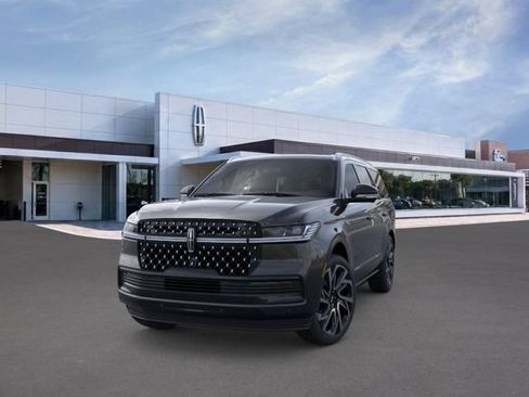 New 2026 Lincoln Navigator Black Label AWD/4WD image 2