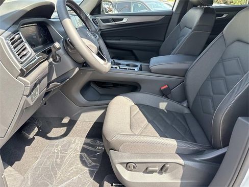 New 2026 Volkswagen Atlas Cross Sport SE image 16