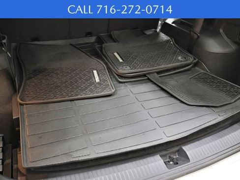 Used 2021 Volkswagen Tiguan SE image 14