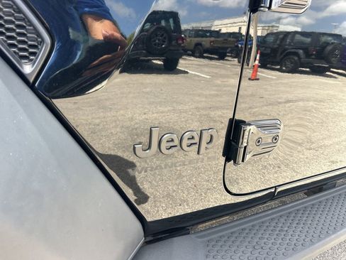 Used 2023 Jeep Wrangler Sport S image 18