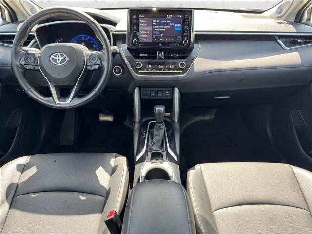 Used 2022 Toyota Corolla Cross XLE w/ Convenience Package AWD/4WD image 20
