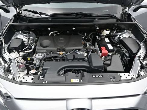 Used 2025 Toyota RAV4 XLE w/ Convenience Package FWD image 17