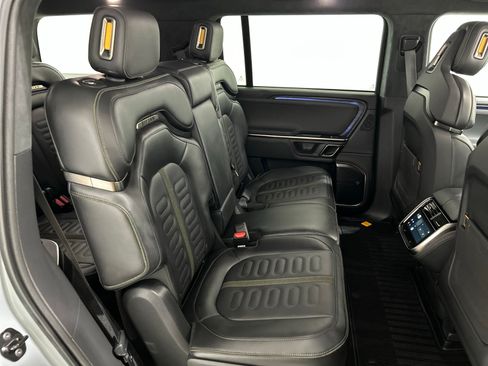 Used 2024 Rivian R1S Adventure AWD/4WD image 23