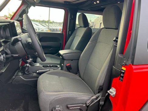 Used 2025 Jeep Wrangler Sport AWD/4WD image 11
