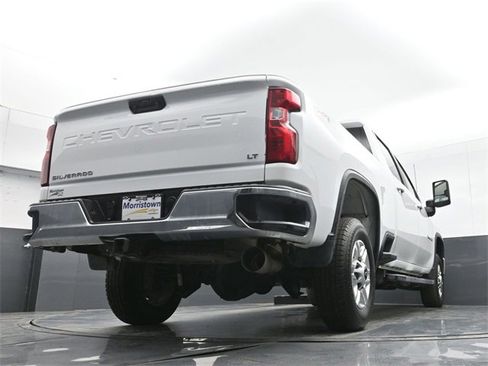 Used 2024 Chevrolet Silverado 2500 LT image 44