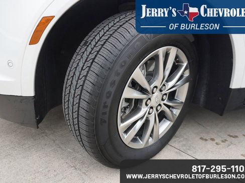 Used 2022 Cadillac XT5 Premium Luxury w/ Technology Package image 12