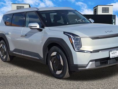 New 2026 Kia EV9 Wind