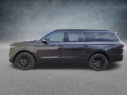 New 2026 Lincoln Navigator L Reserve w/ Jet Appearance Package