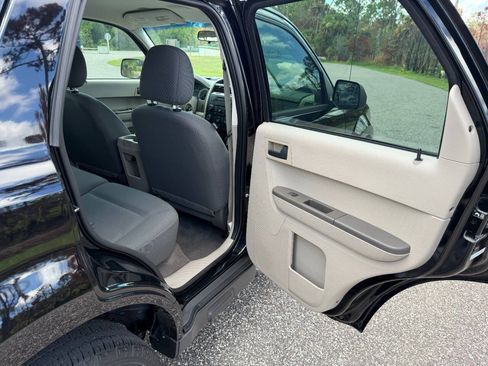 Used 2008 Ford Escape XLS FWD image 20