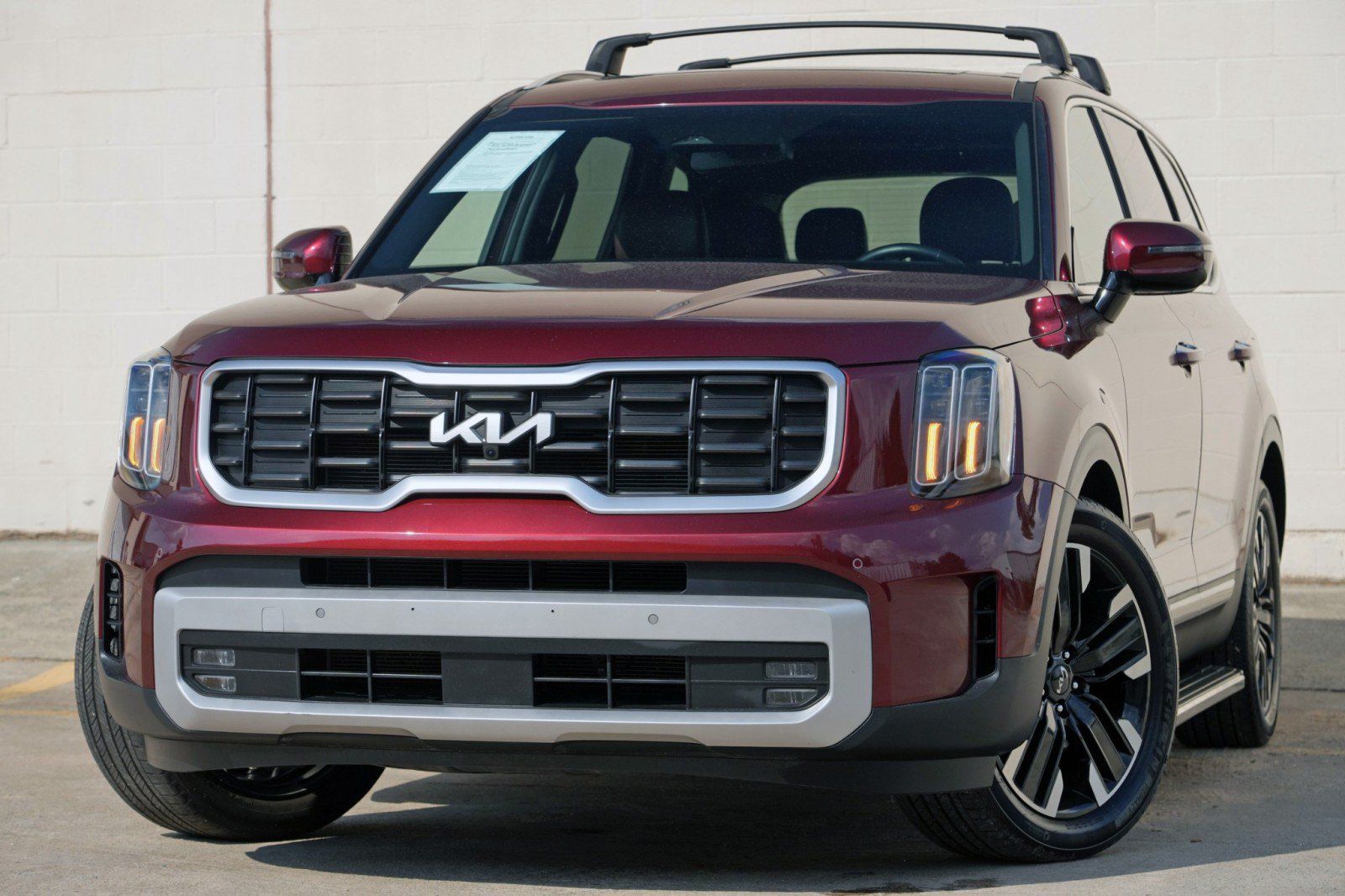 Used 2024 Kia Telluride SX AWD/4WD image 3