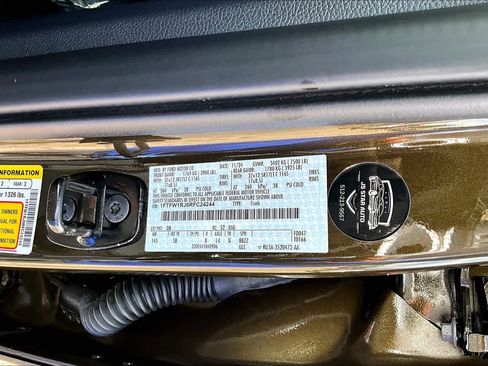 Certified 2024 Ford F150 Raptor w/ Equipment Group 803A Raptor R AWD/4WD image 34