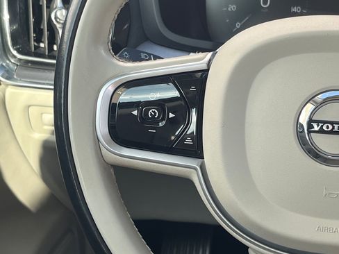 Used 2020 Volvo S60 T6 Momentum image 16