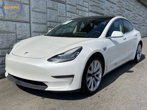 Used 2020 Tesla Model 3 Standard Range image 1