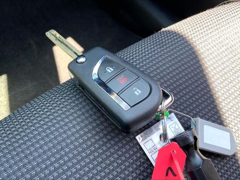 Used 2025 Toyota RAV4 LE AWD/4WD image 14