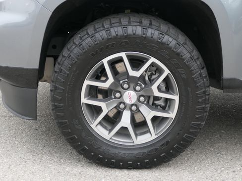 Used 2022 GMC Canyon AT4 image 11