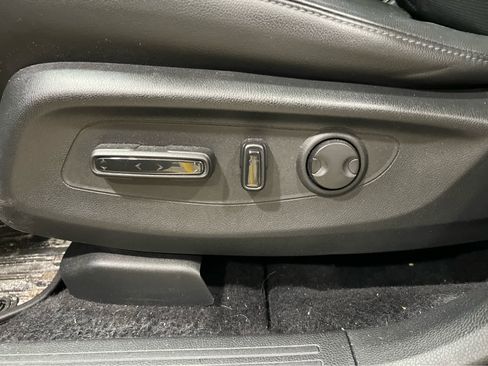 Used 2024 Honda CR-V EX-L image 14