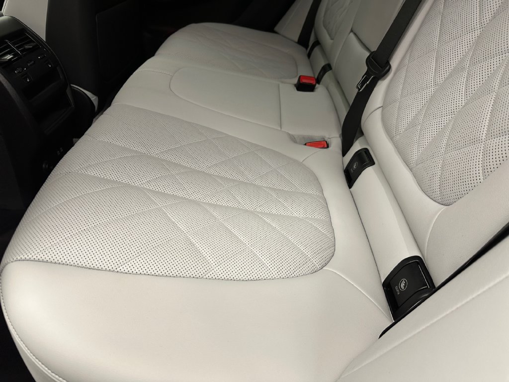 Used 2024 BMW X5 xDrive40i w/ Executive Package AWD/4WD image 17