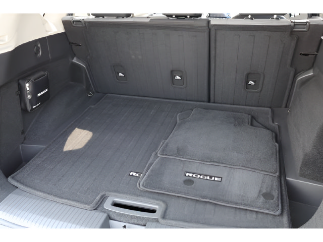 Used 2021 Nissan Rogue SV AWD/4WD image 14