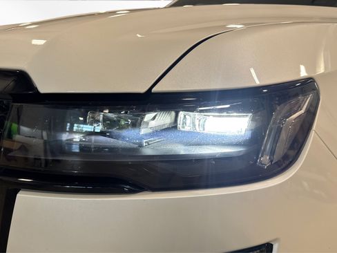 Used 2024 Cadillac Escalade Sport image 14