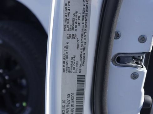 New 2026 RAM 2500 Laramie w/ Night Edition AWD/4WD image 31