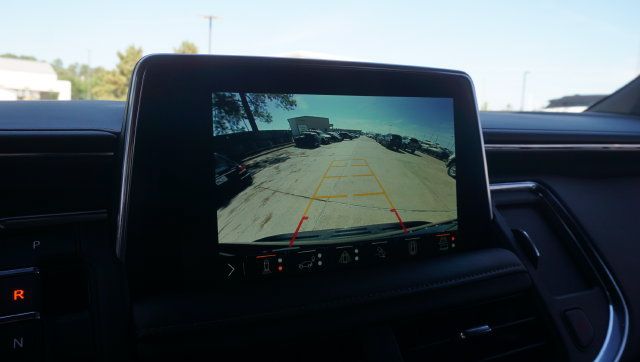 Used 2024 GMC Yukon AT4 w/ Technology Package AWD/4WD image 17