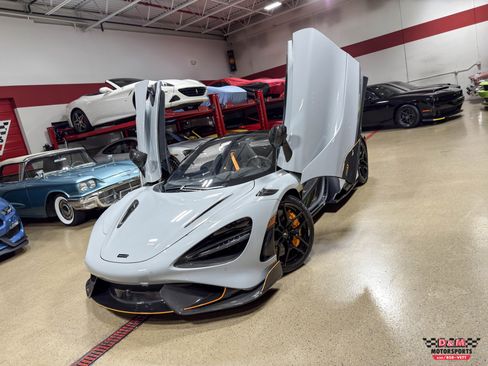 Used 2022 McLaren 765LT image 34