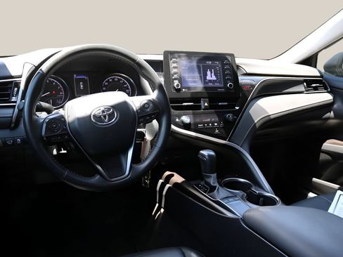 Used 2024 Toyota Camry SE FWD image 13