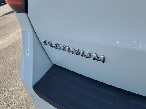 Used 2024 Ford Expedition Max Platinum image 9