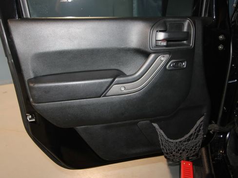 Used 2018 Jeep Wrangler Unlimited Sport S image 5