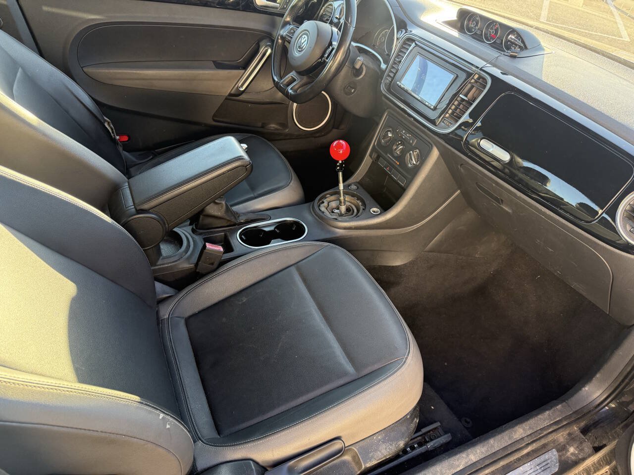 Used 2013 Volkswagen Beetle TDI FWD image 14