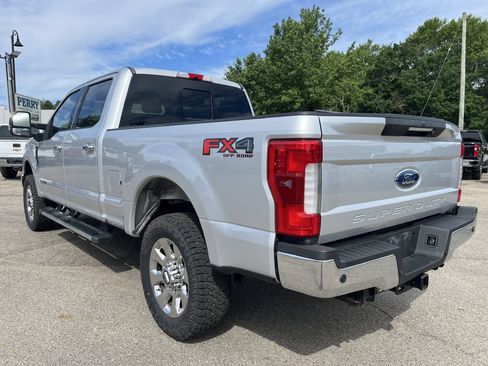 Used 2018 Ford F250 Lariat w/ Lariat Ultimate Package AWD/4WD image 9