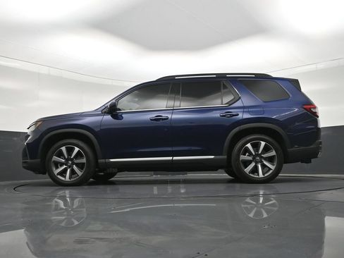 Used 2025 Honda Pilot Touring image 25
