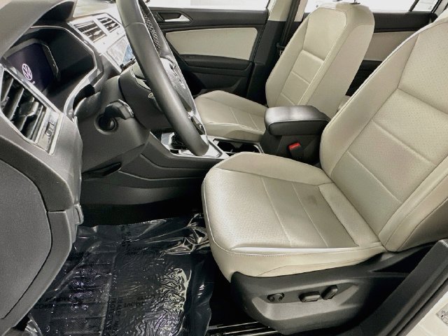 Used 2021 Volkswagen Tiguan SEL FWD image 9